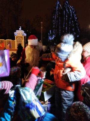 Участие воспитанников с родителями в благотворительной новогодней акции  Вестимобиль